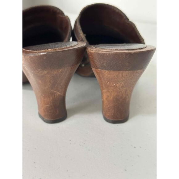 Mia Brown Stamped Pattern Strap Buckle Boho Clogs Womens Size 7 - Picture 6 of 9